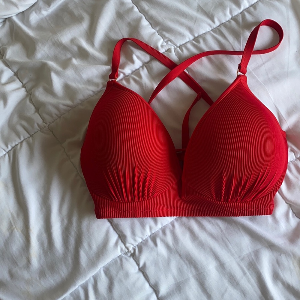 Shade and shore swim suit top- never worn! (38D)